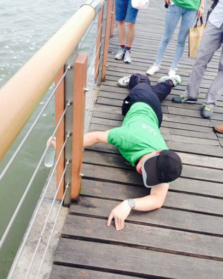 �Ϸʹ��I(y��)��W��ĸ�H�����������`�F�꠆T��ɼ����@ˮ��ſ�ڵ��ϡ�