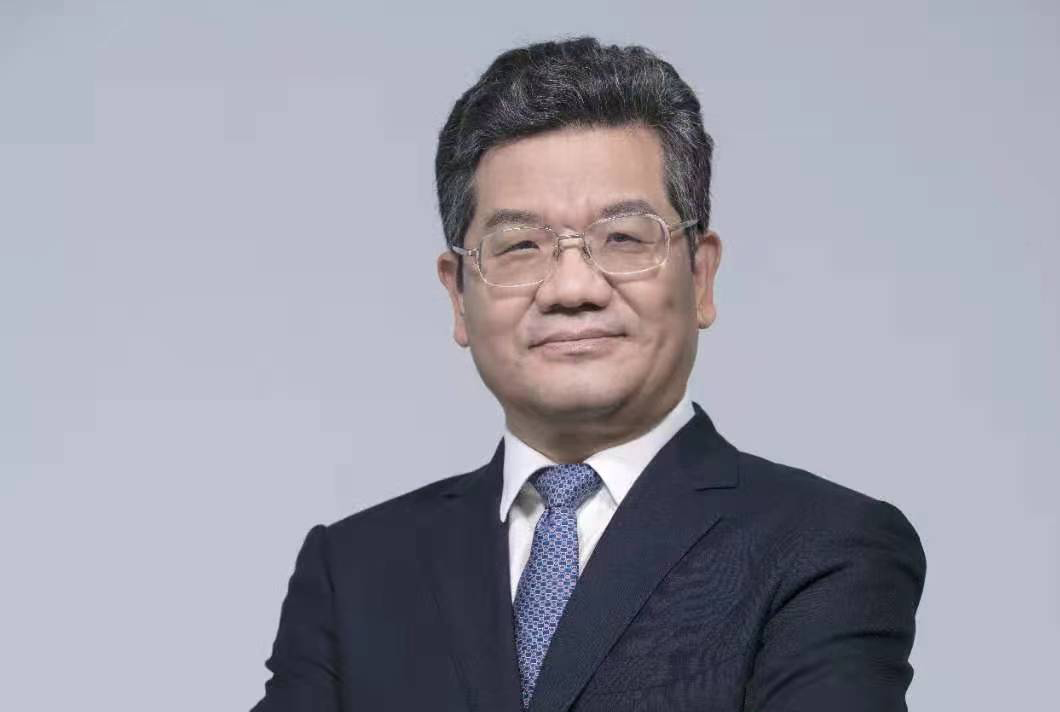 全國政協(xié)委員、中國稅務(wù)學(xué)會(huì)副會(huì)長 張連起