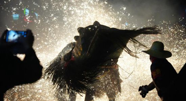 “燒獅子”，新年更興旺